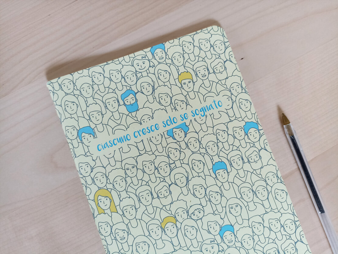 Quadernino A5 personalizzati con logo e grafica del bentennale di Cooperativa Area